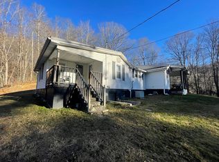 324 Old Detour Rd, Sophia, WV 25921
