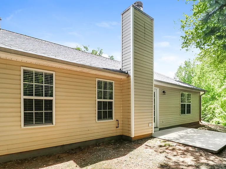 1015 Amelia Grove Ln — Photo 16