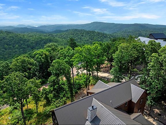 3rd image of 670 Moonshiners Springs Trl