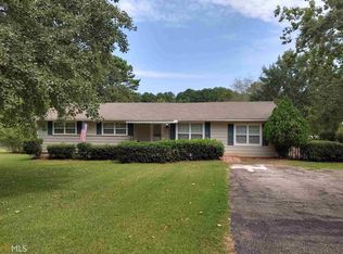 155 Club Dr, Locust Grove, GA 30248