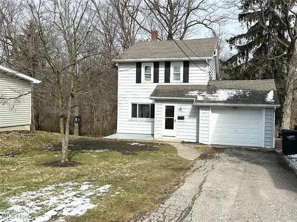 105 Palmetto Ave, Bedford, OH 44146