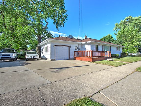 2nd image of 400 W Ohio St