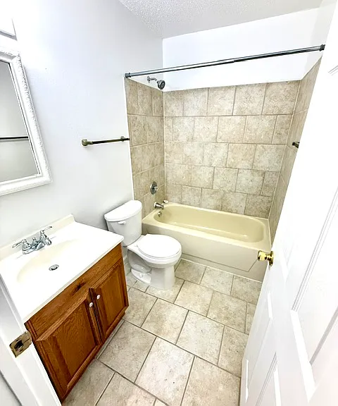 1108 Barrington Ln — Photo 8