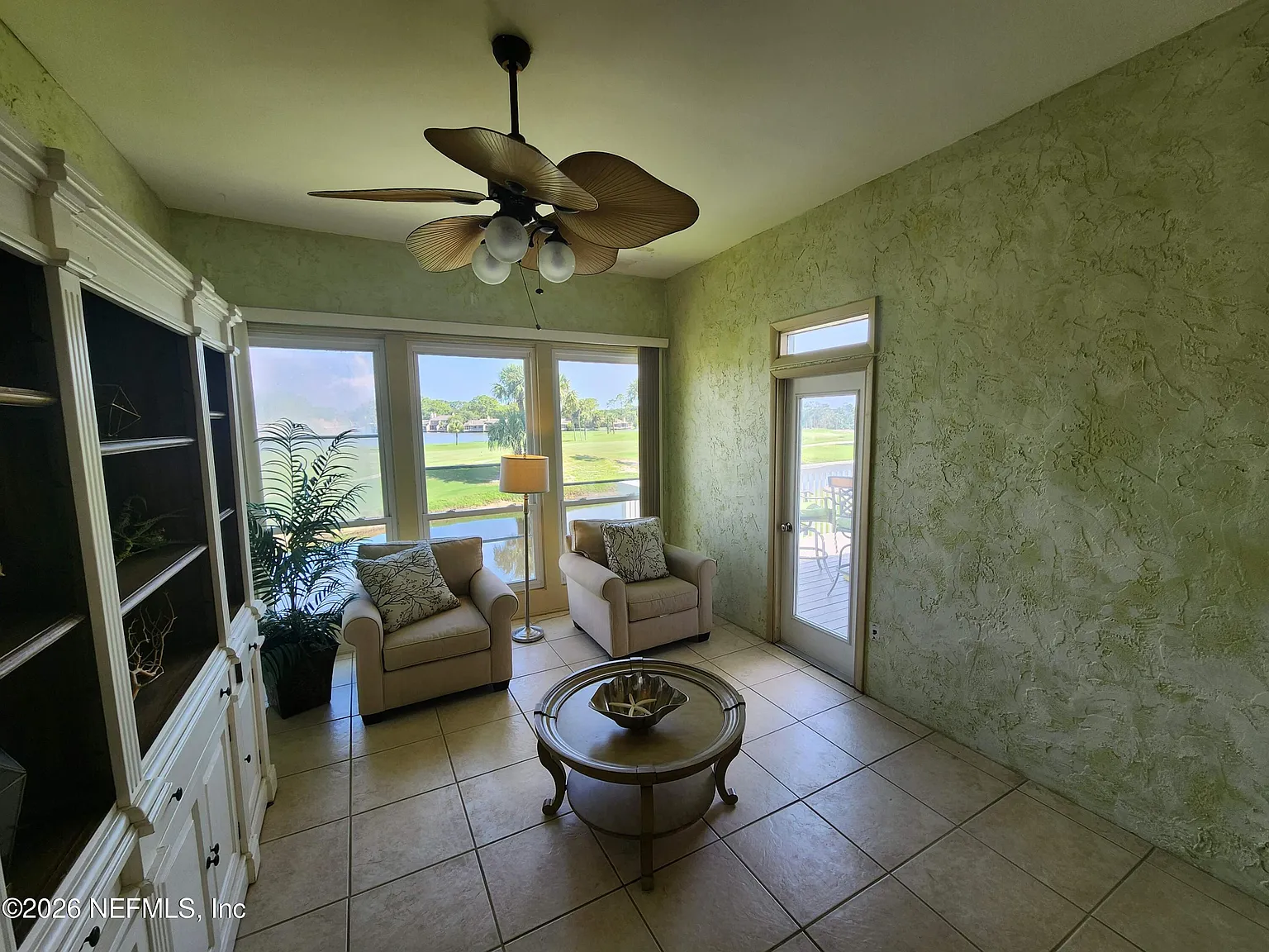 3 bed, 2.0 bath, 1975 sqft, $3,350 — Photo 3