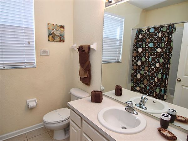 WH6P7729T-bathroom-ensuite-2