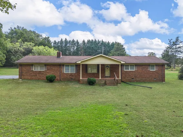240 Community Rd, Cowpens, SC 29330