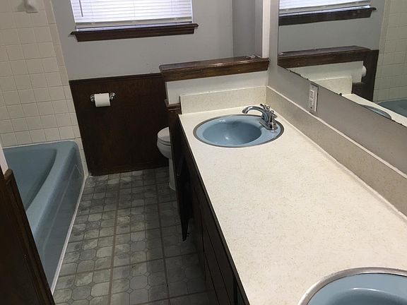 5th image of 221 Cherrywood Dr