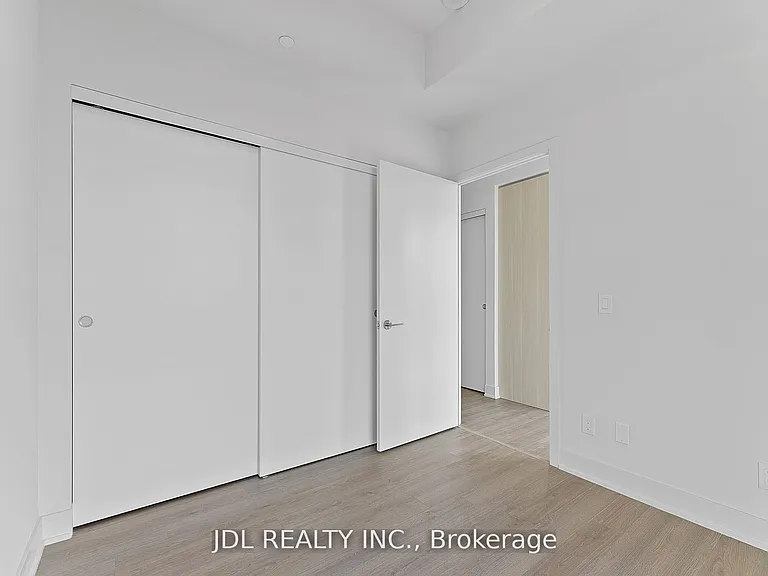 8 Cumberland St #2103 — Photo 23