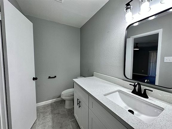 3rd image of 5669 Birchmont Dr APT H