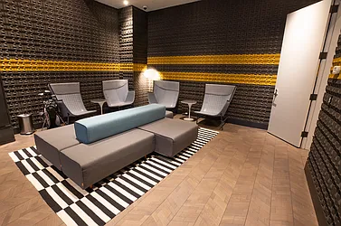 Sold by The Marketing Directors (Arias)