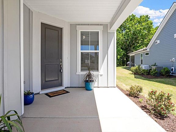 5th image of 54 N Brookhollow Way
