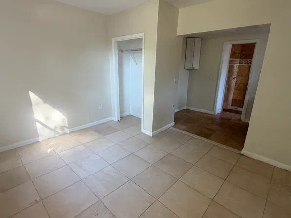 615 NE 76th St, Miami, FL