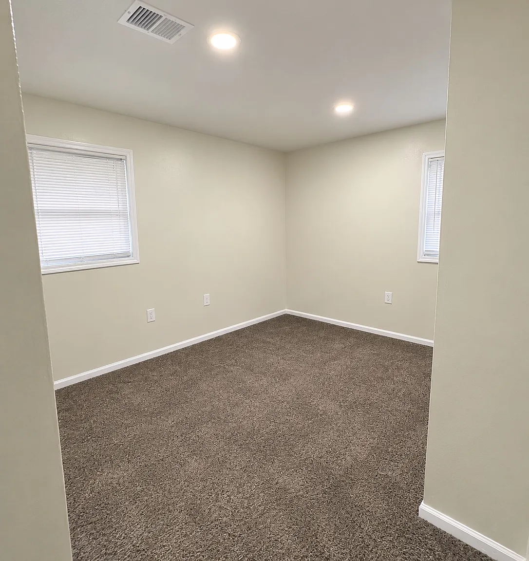 4 bed, 1250 sqft, $1,675 — Photo 2