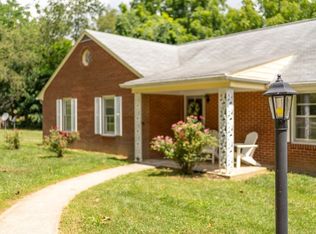 2055 Raphine Rd, Raphine, VA 24472