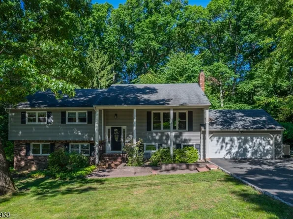 11 Southview Rd, Randolph Twp., NJ 07869
