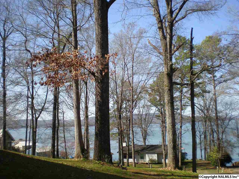 2nd image of 13 Lakeshore Dr