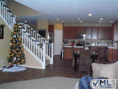 3rd image of 13229 Fullerton Dr