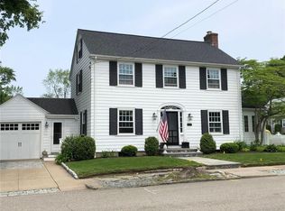 227 Country Club Dr, Warwick, RI 02888