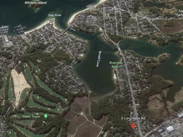 5 Long Neck Rd, Wareham, MA 02571