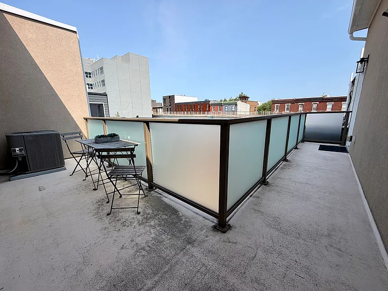 113 Master St #C — Photo 19