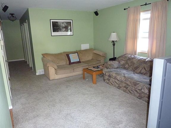 LivingRoom1_03262013