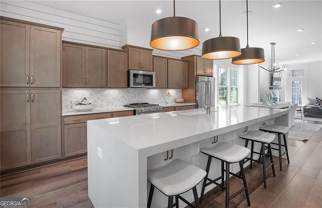 3 bed, 3.5 bath, 2707 sqft, $4,500 — Photo 4