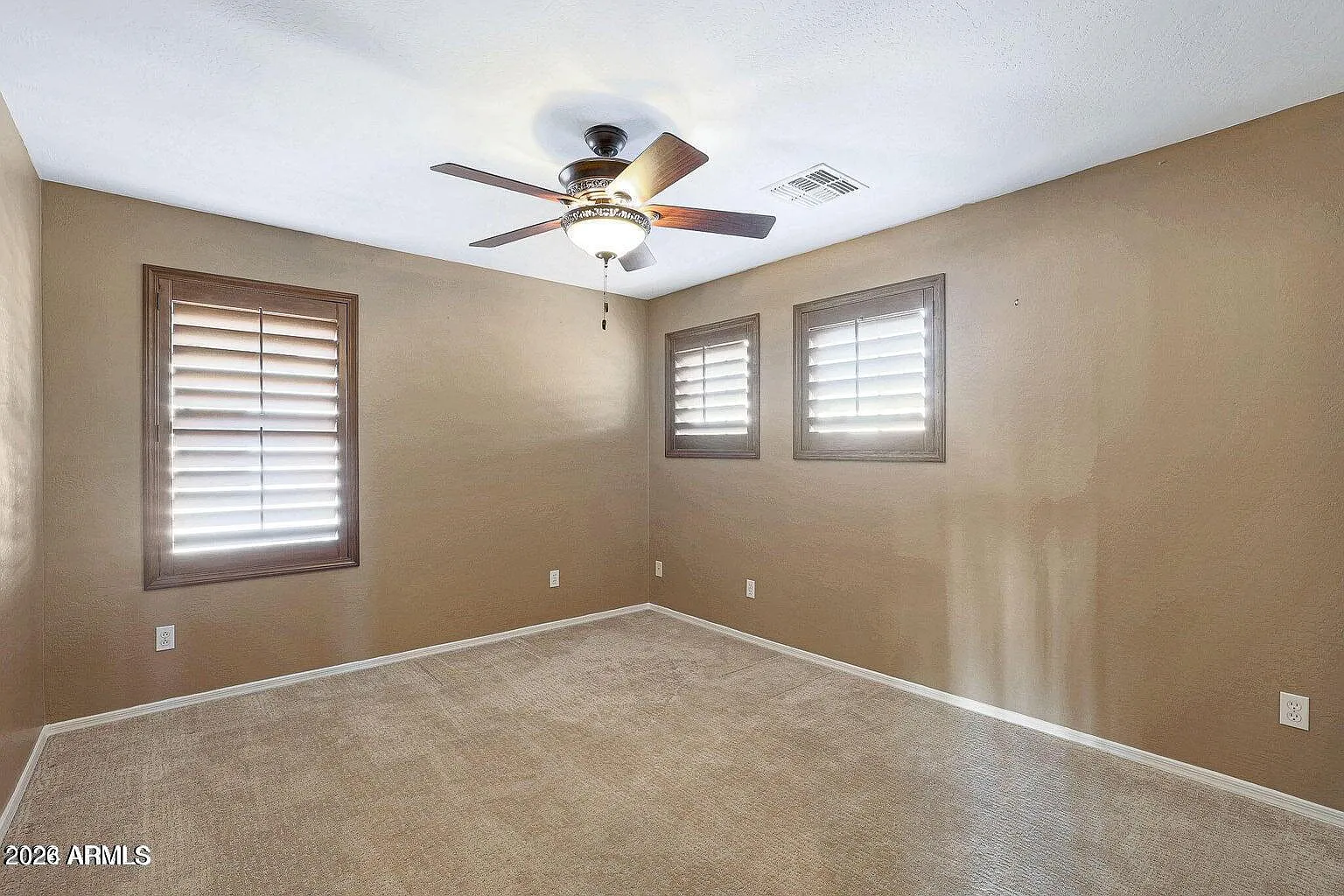 5 bed, 3.0 bath, $3,460 — Photo 3