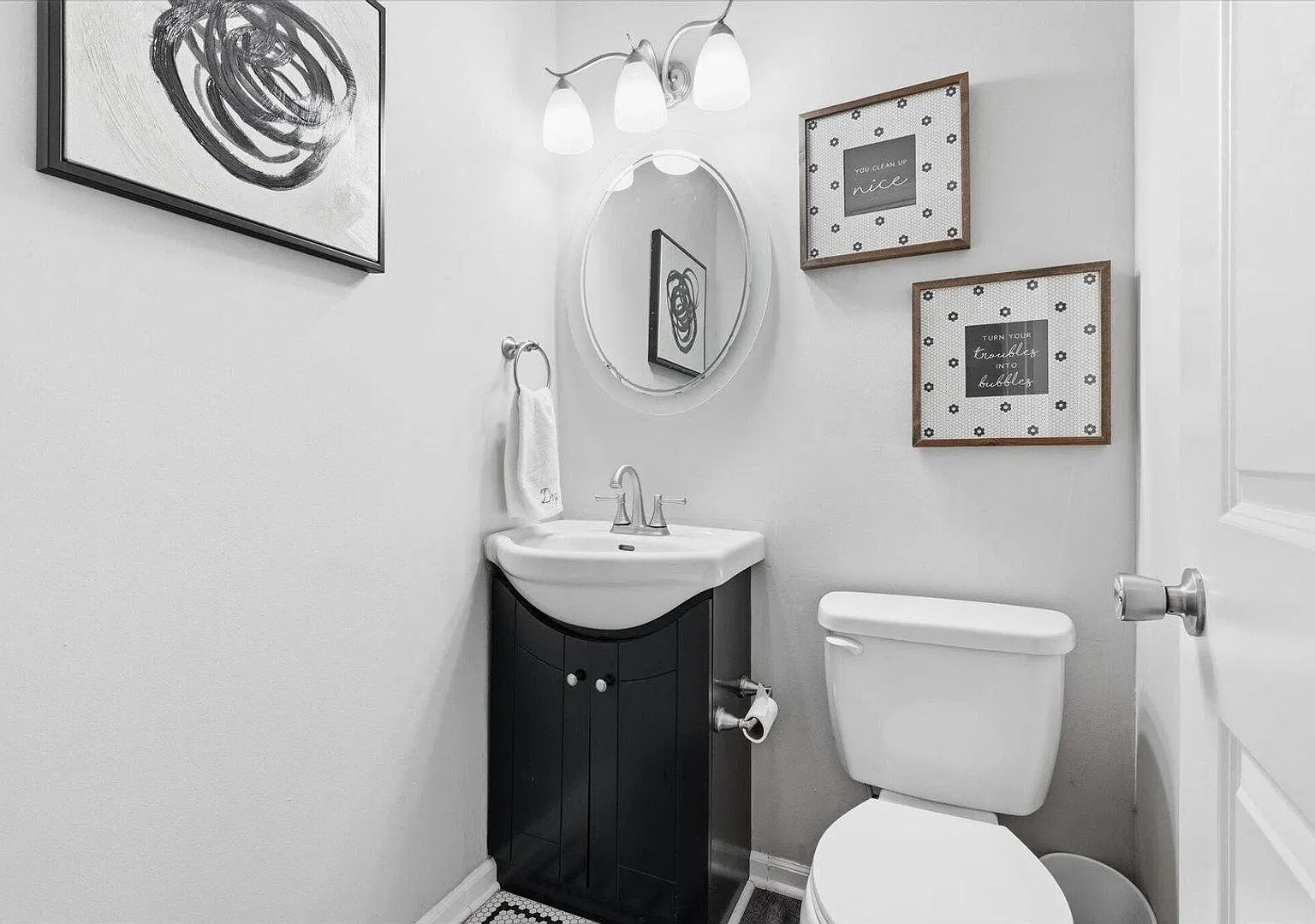 3 bed, 1.5 bath, $1,600 — Photo 4