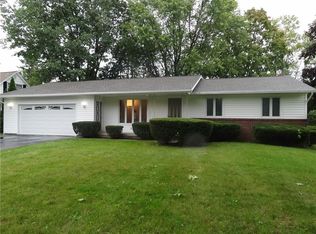 41 Red Bud Rd, Rochester, NY 14624