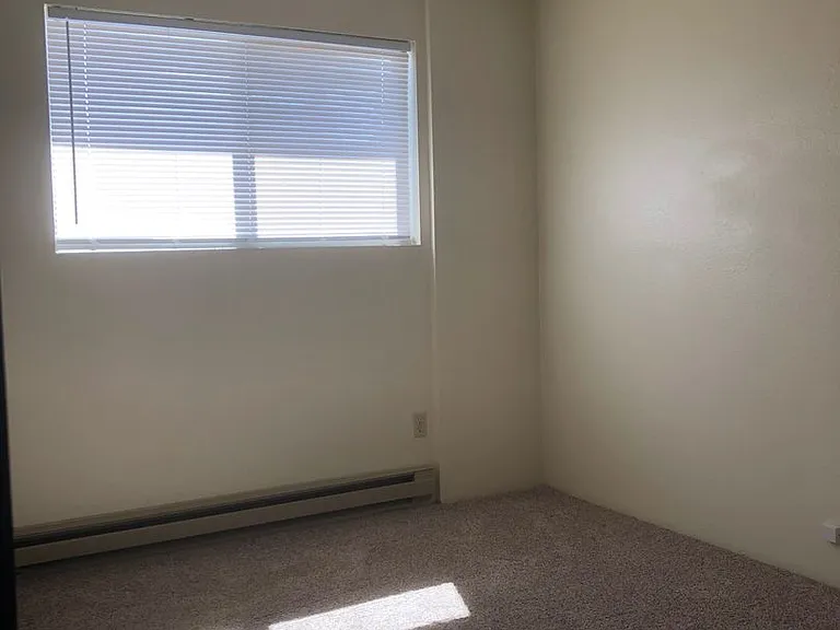 Pinewood Apartments — Photo 24