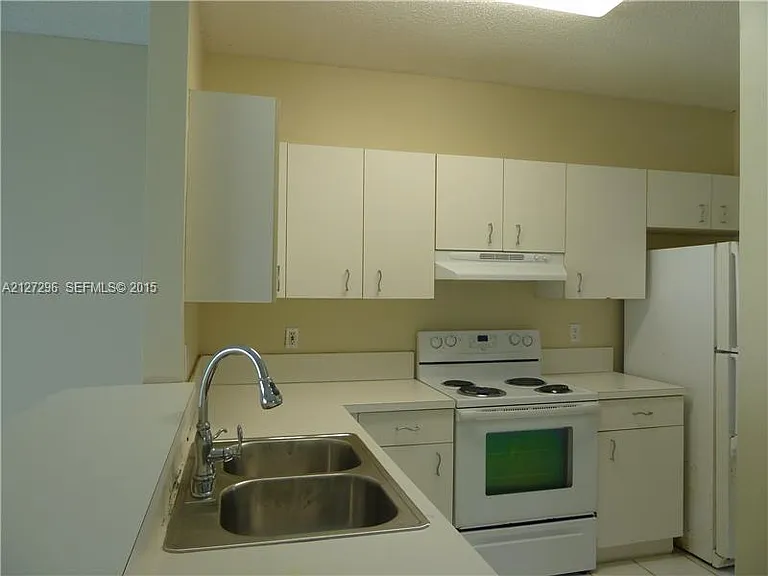 16228 Emerald Cove Rd — Photo 4
