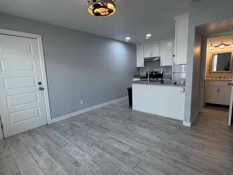 10609 Springwood Dr #B — Photo 4