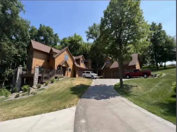 W5462 Church Rd, Johnson Creek, WI 53038