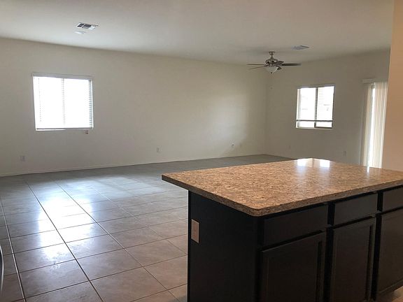 4th image of 3107 N Medallion Ct