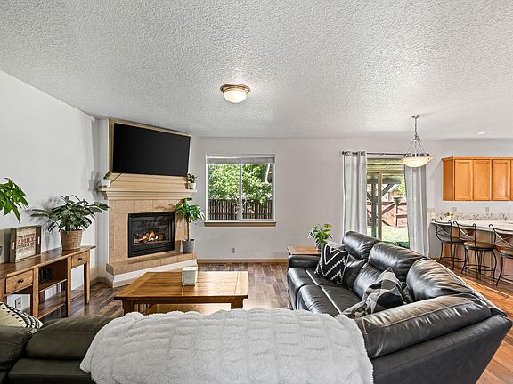 4th image of 2847 SW Indian Pl