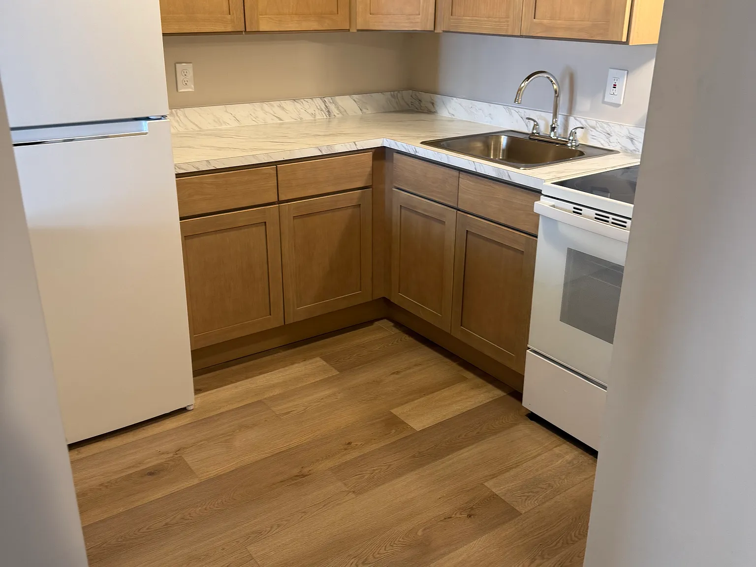 1 bed, 1.5 bath, 780 sqft, $1,550 — Photo 1