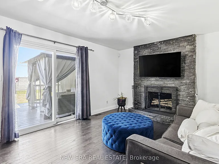 5 Shetland Cres — Photo 11