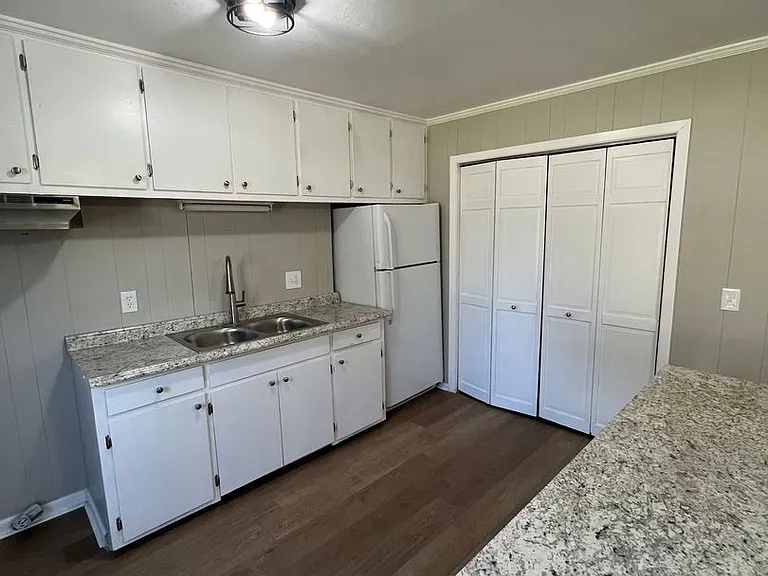 117 Willow Ln — Photo 2
