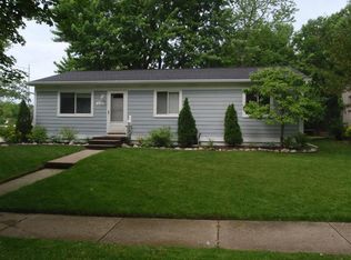 816 Robertson Dr, Brighton, MI 48116