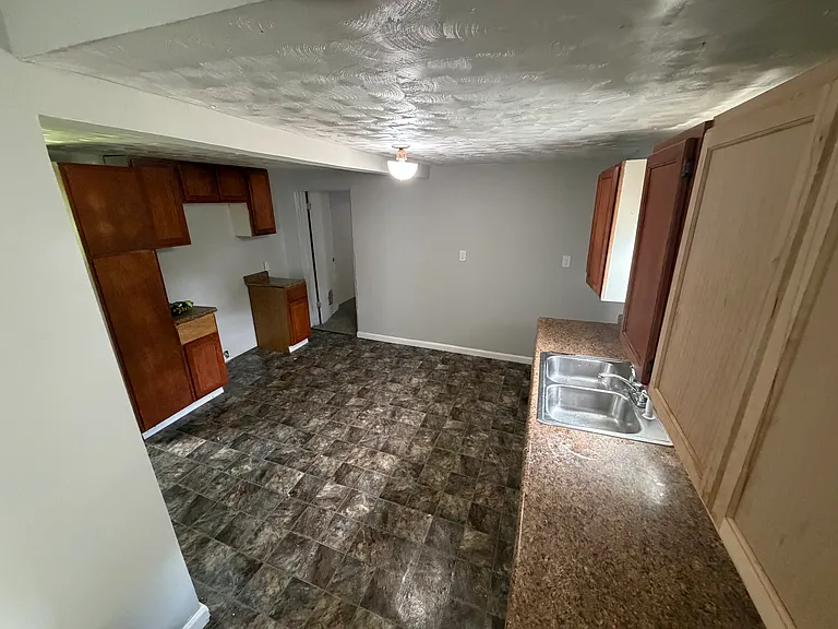 3066 Raywood St — Photo 4