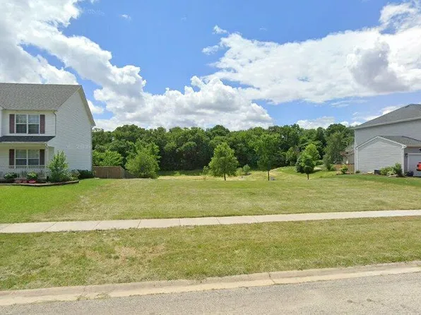 908 Churchill Dr, Plano, IL 60545