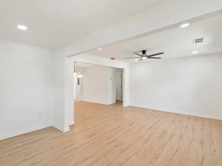 149 Edwards St NW — Photo 7
