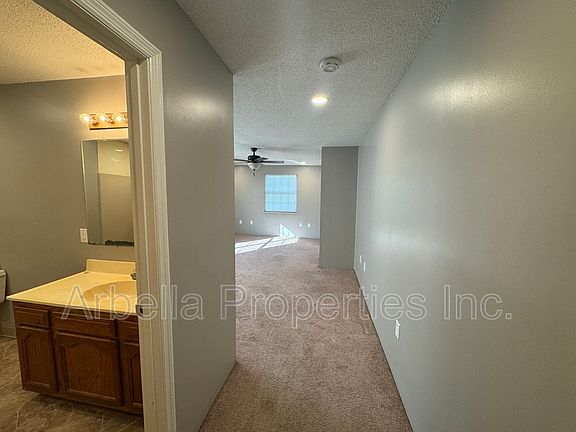 5th image of 1324 Virginia St