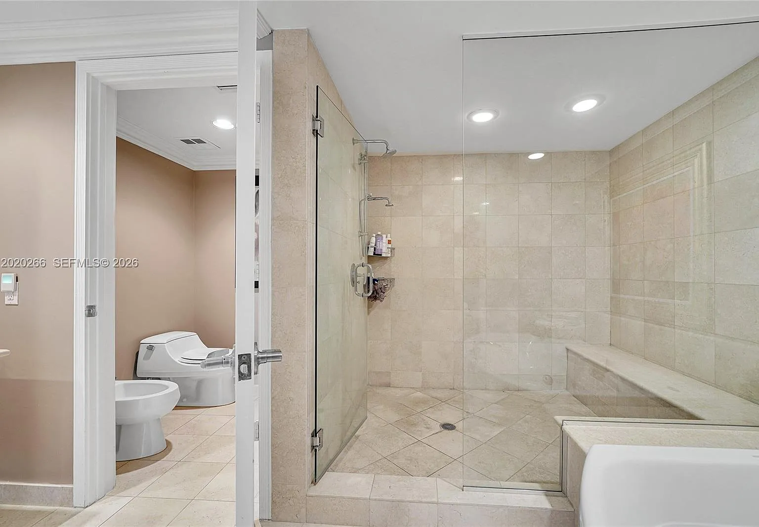 3 bed, 2308 sqft, $7,000 — Photo 1