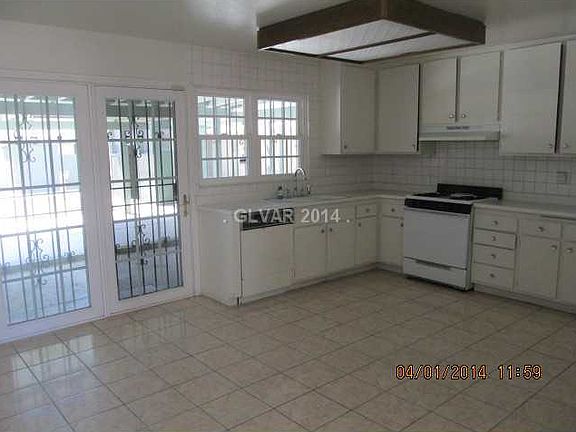 3rd image of 7455 Mountain Ash Dr