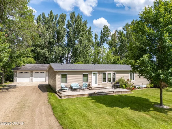 2072 6th Ave NE, Thompson, ND 58278