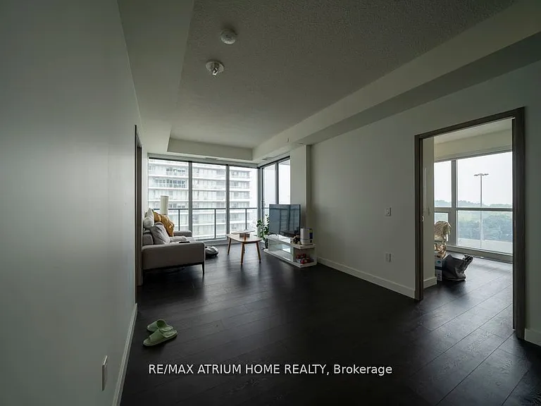 95 McMahon Dr #1002 — Photo 3