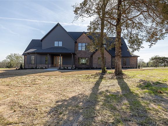 2nd image of 18488 Lake Sequoyah Rd