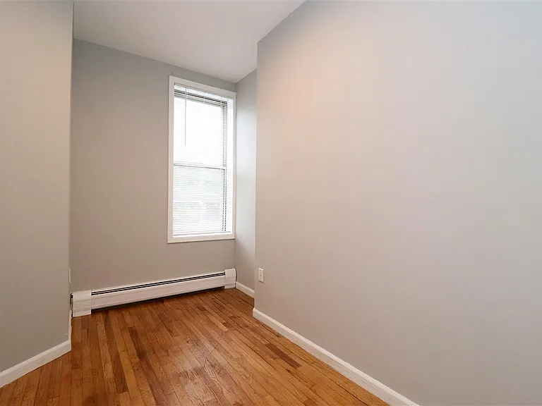 108 Adams St #4 — Photo 37