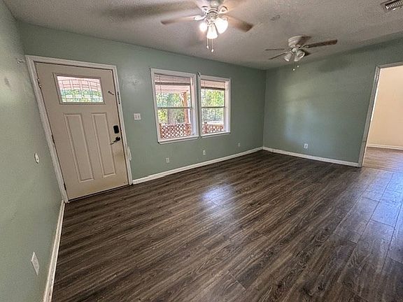 4th image of 707 Ruth St